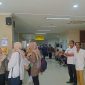Direktur RSUD Sumenep, dr. Erliyati saat memantau langsung layanan Mobile JKN dan Poli Terpadu